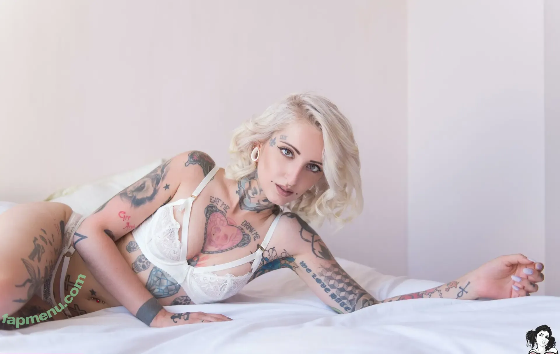 gladycesuicide nude photo #0921 (Gladyce / gladycefavour)