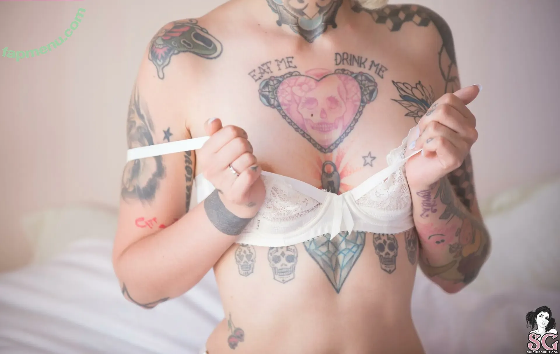 gladycesuicide nude photo #0925 (Gladyce / gladycefavour)