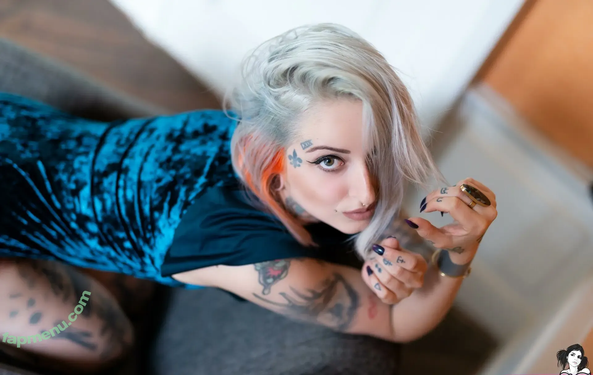 gladycesuicide nude photo #1046 (Gladyce / gladycefavour)