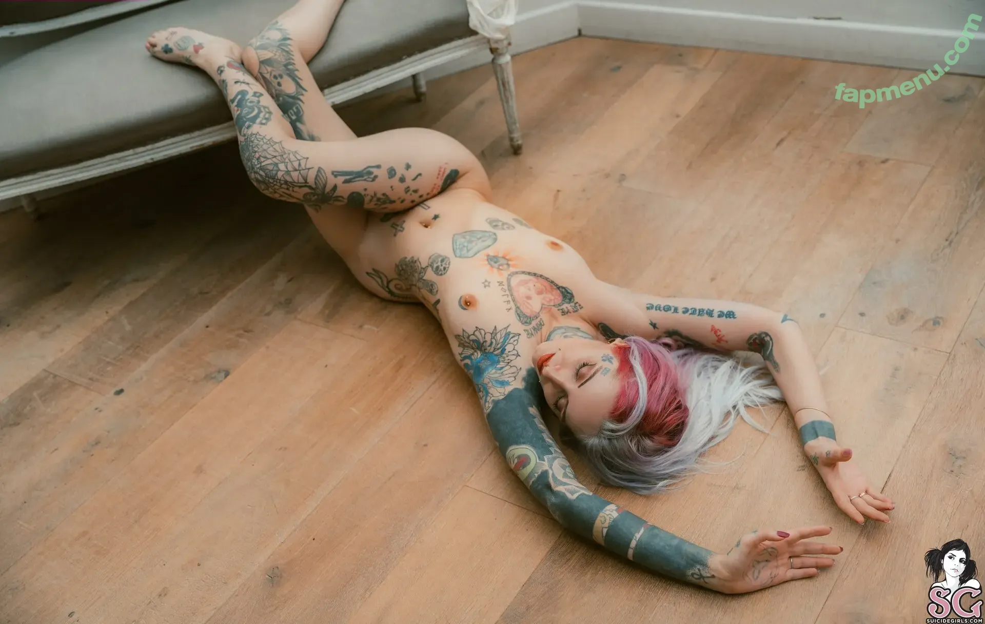 gladycesuicide nude photo #1108 (Gladyce / gladycefavour)