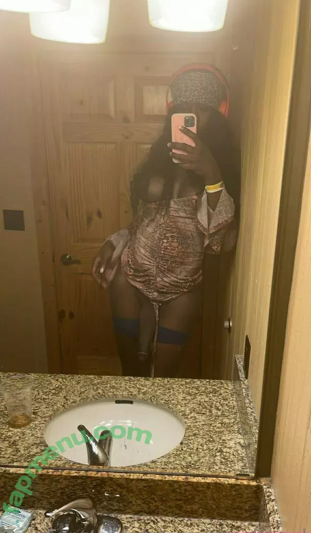glamazonchanelr nude photo #0112 (bedroombully_ts)