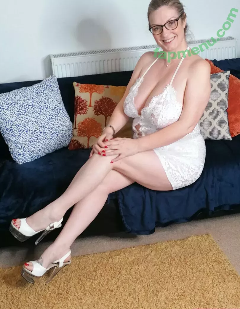 glamgran56 nude photo #0003 (carla.anngg)