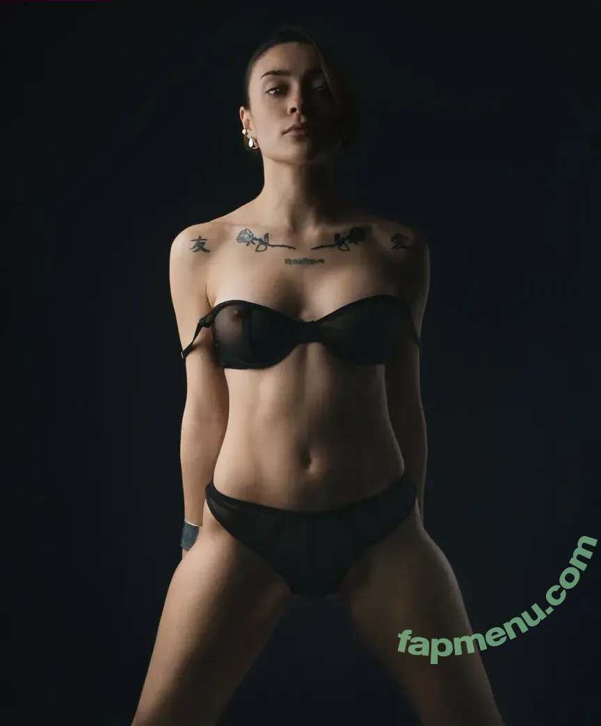 glamorandus nude photo #0027 (Lola.gaiaa / lolagaiaa)