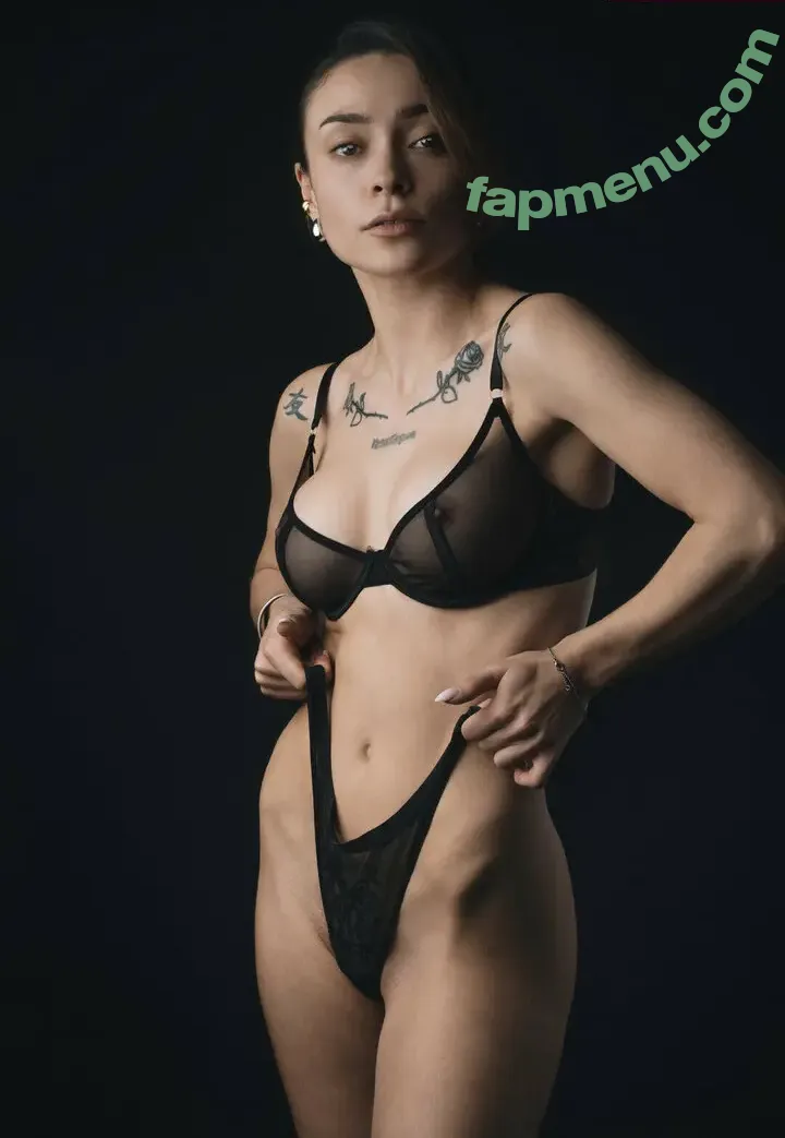 glamorandus nude photo #0030 (Lola.gaiaa / lolagaiaa)