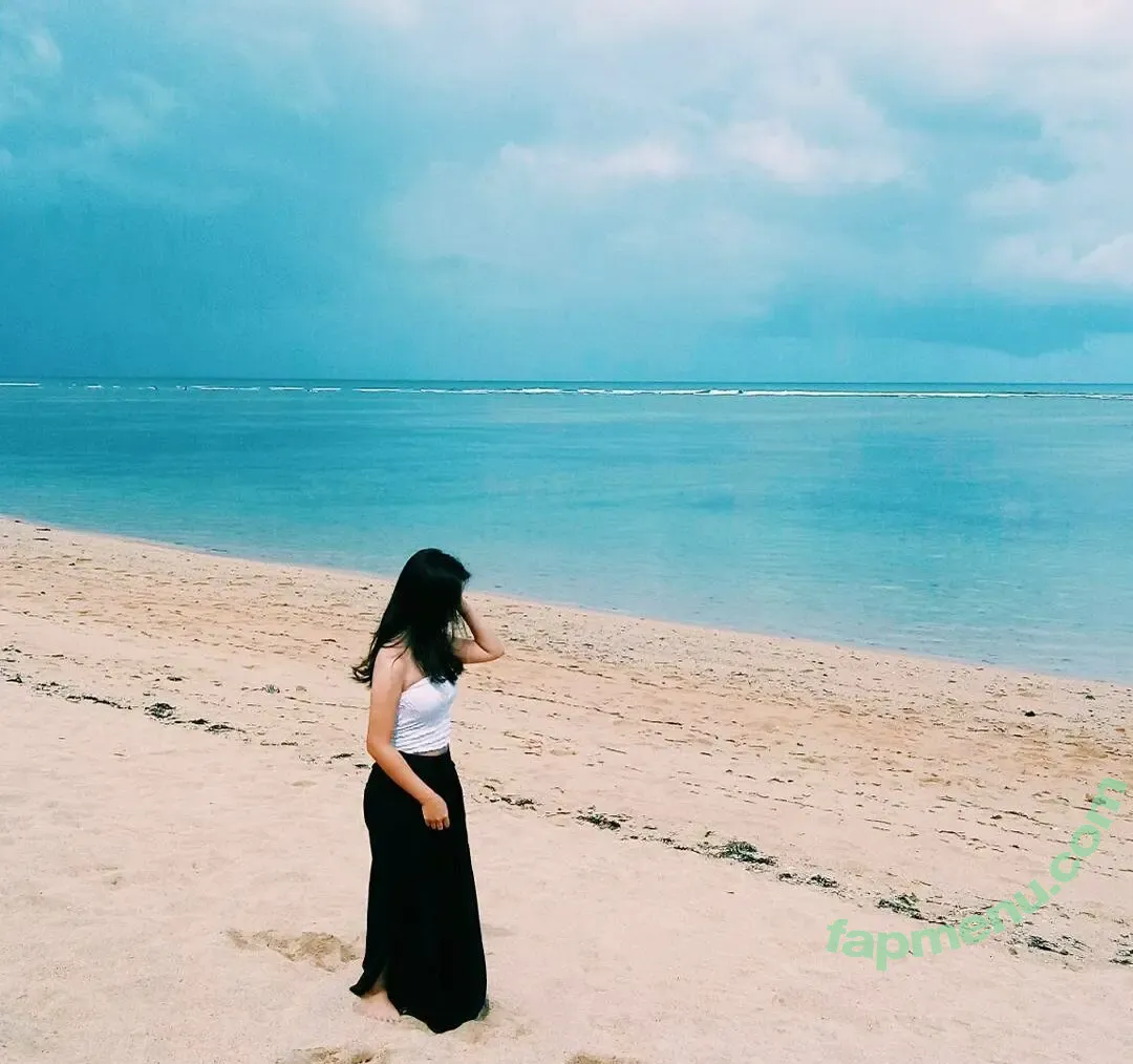 Glenda Wongso nude photo #0003 (glendawgs_)