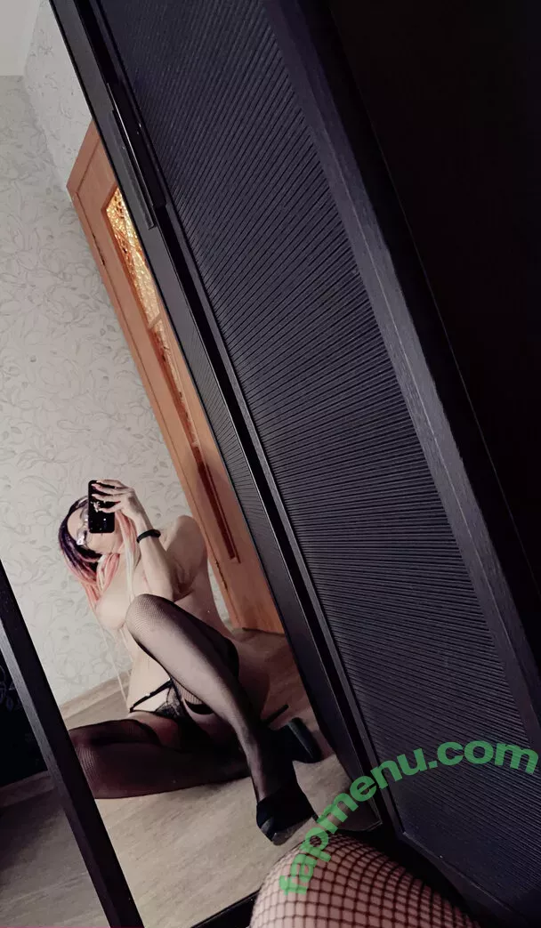 Gliese 581 nude photo #0469 (JuliusDrow / gliese581 / gliese__581)