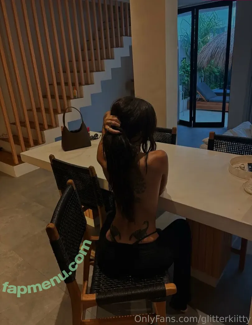 glitterkiitty nude photo #0001 (glitterkitty1)