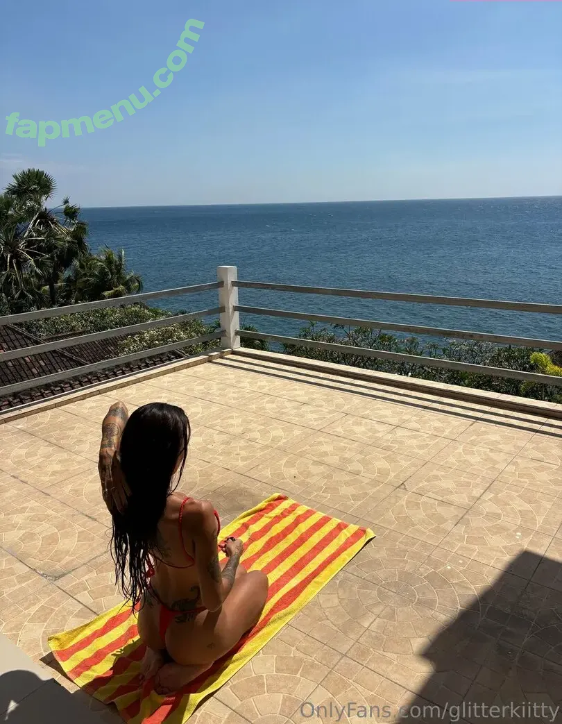 glitterkiitty nude photo #0009 (glitterkitty1)