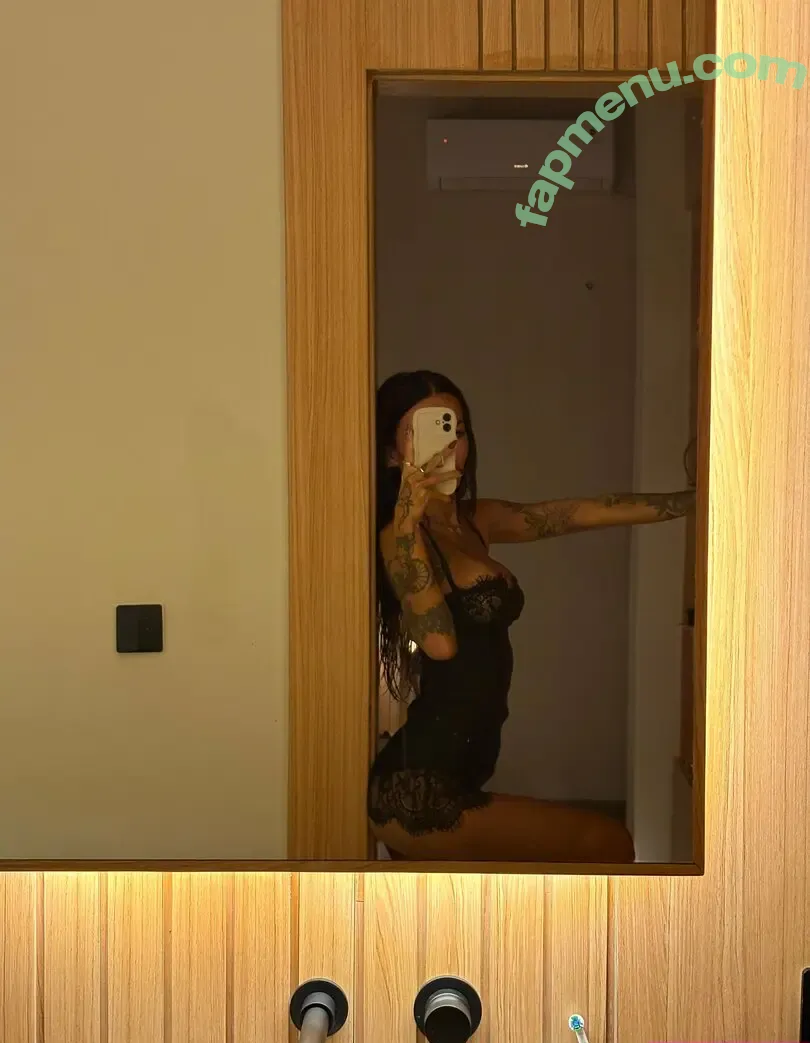 glitterkiitty nude photo #0013 (glitterkitty1)