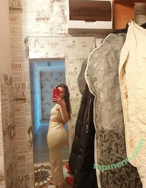 glommy / glommy380 nude photo #0011