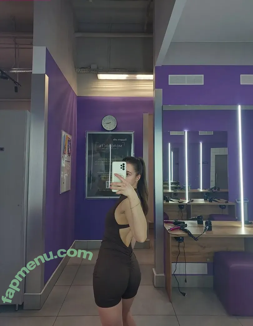 glommy nude photo #0005 (glommy380)