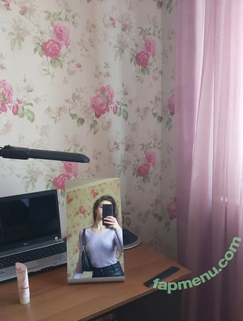 glommy nude photo #0018 (glommy380)