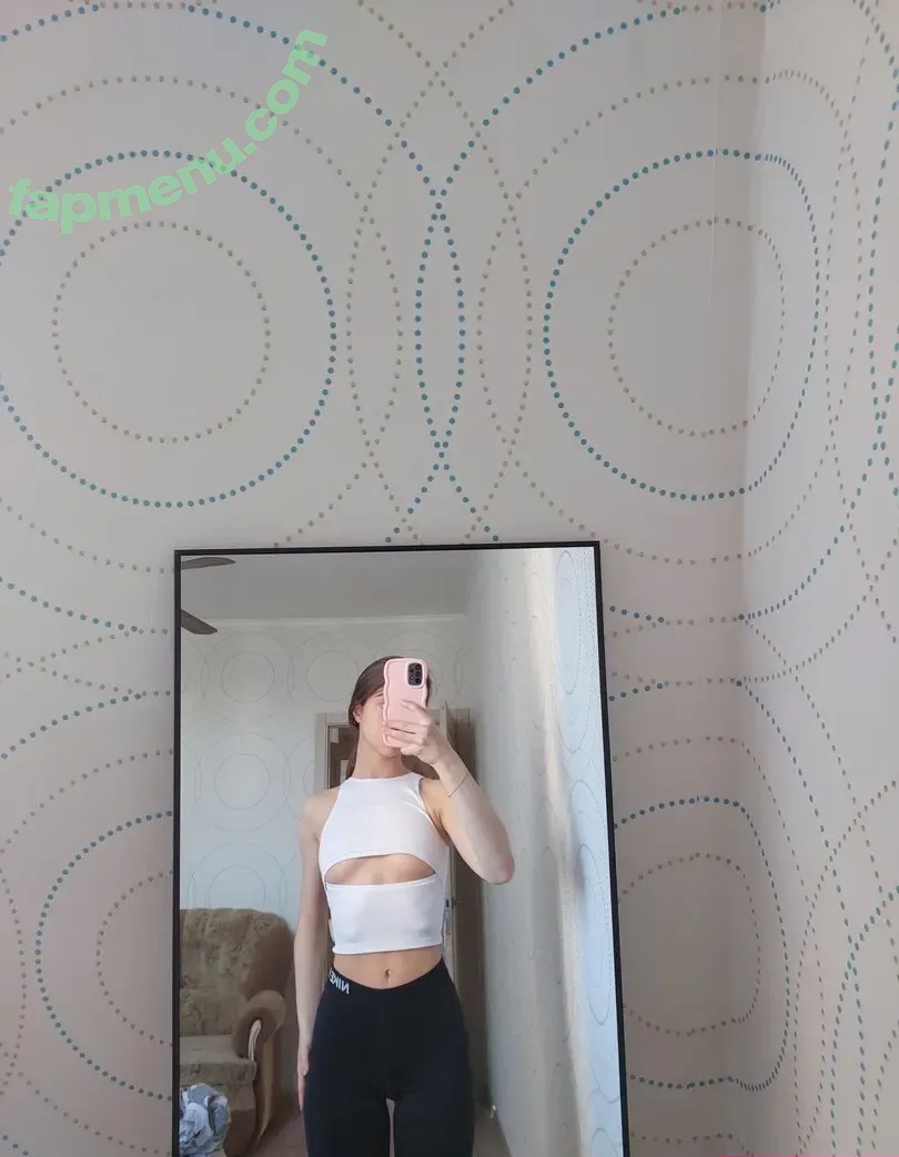 glommy nude photo #0021 (glommy380)