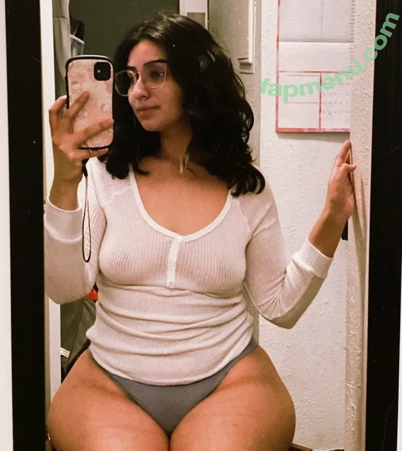 Gloomybtchh nude photo #0019 (GloomyByte / gloom_bat)