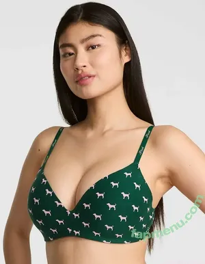Gloria Tang / gloriatvng nude photo #0033