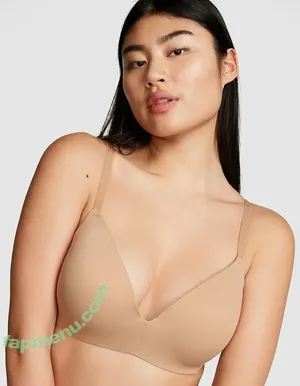 Gloria Tang / gloriatvng nude photo #0034