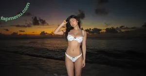 Gloria Tang / gloriatvng nude photo #0057
