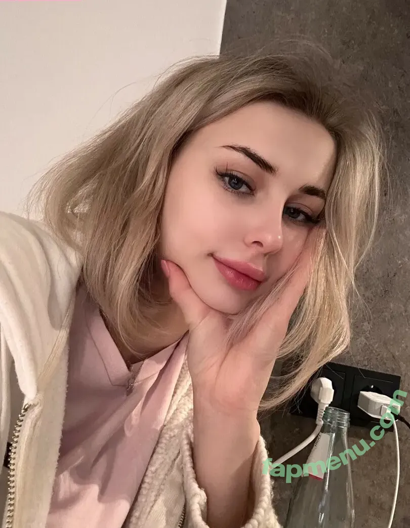 GloriaMatvien nude photo #0061 (GloriaMatvien)