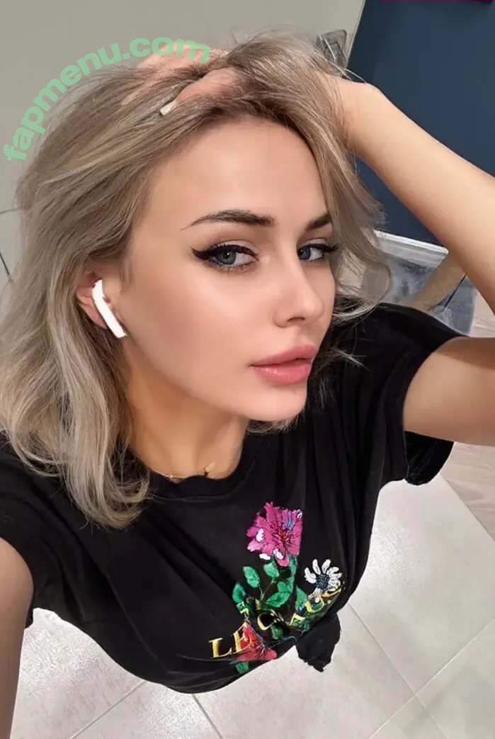 GloriaMatvien nude photo #0129 (GloriaMatvien)