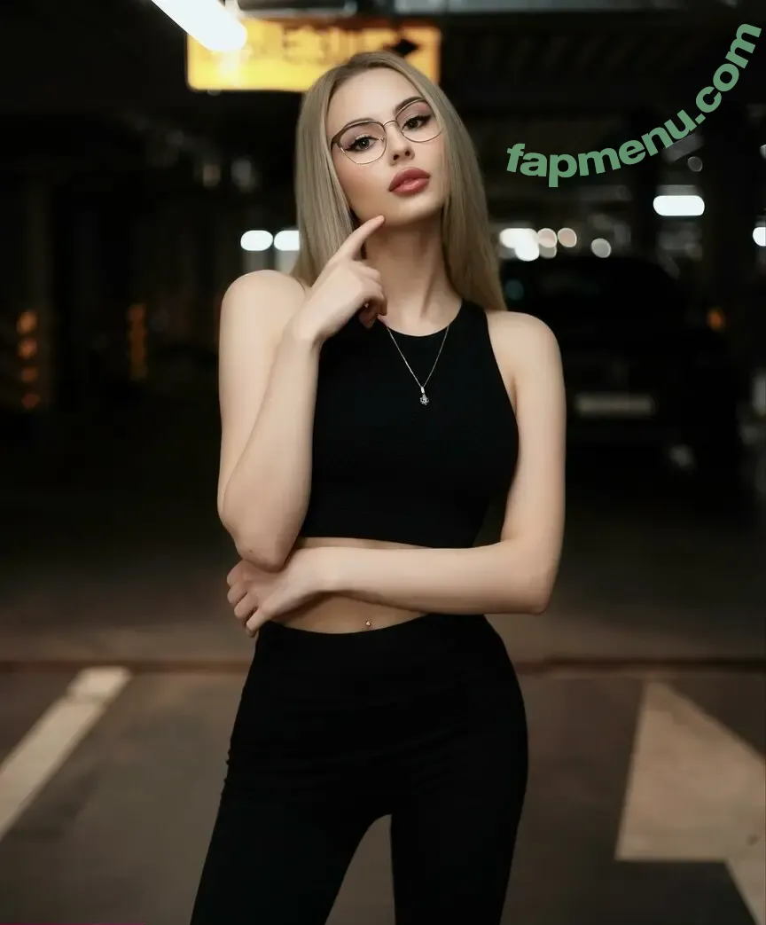 GloriaMatvien nude photo #0201 (GloriaMatvien)