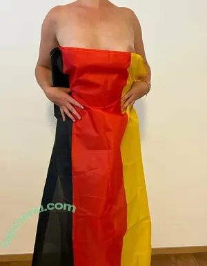 gloriasgeheimnisse / gloriaschwesinger nude photo #0012