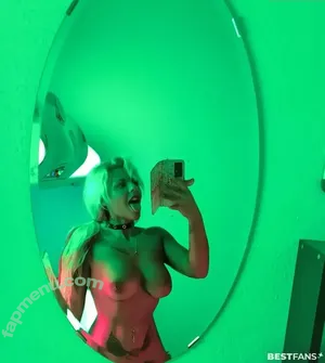  nude photo #0009