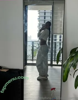 glowupgetter / theglowgetterinc nude photo #0001