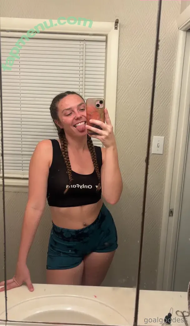 goalgoddess nude photo #0142 (raylan / yourbae.rae)