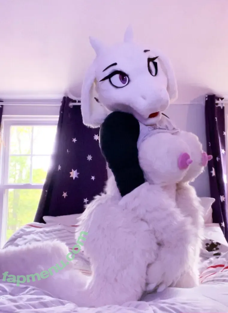 goatmom nude photo #0007 (goatmomofficial)