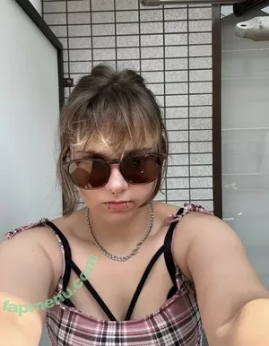 goblin_gamerlive / GoblinGamer nude photo #0025