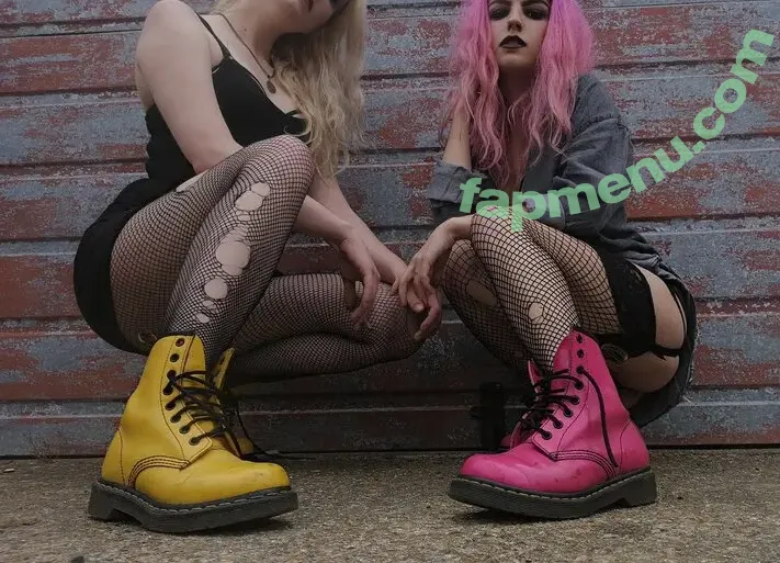 God Scarlette nude photo #0005 (God_Scarlette)