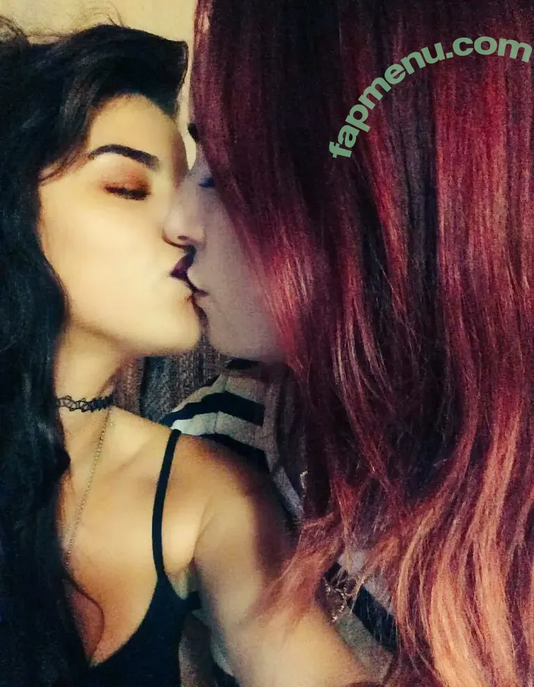 God Scarlette nude photo #0012 (God_Scarlette)