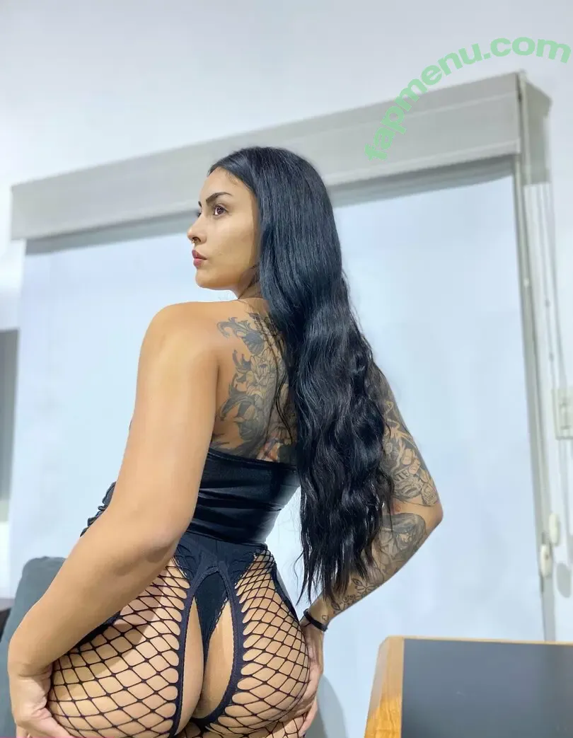 goddesbella nude photo #0016 (iam_islandgyal_goddess_bella)