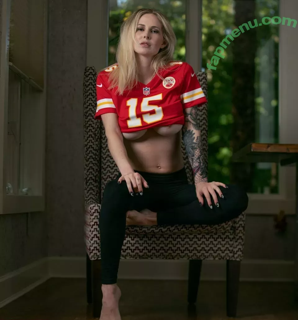 Goddess Amanda nude photo #0097 (itsamandawow / iworshipamanda)