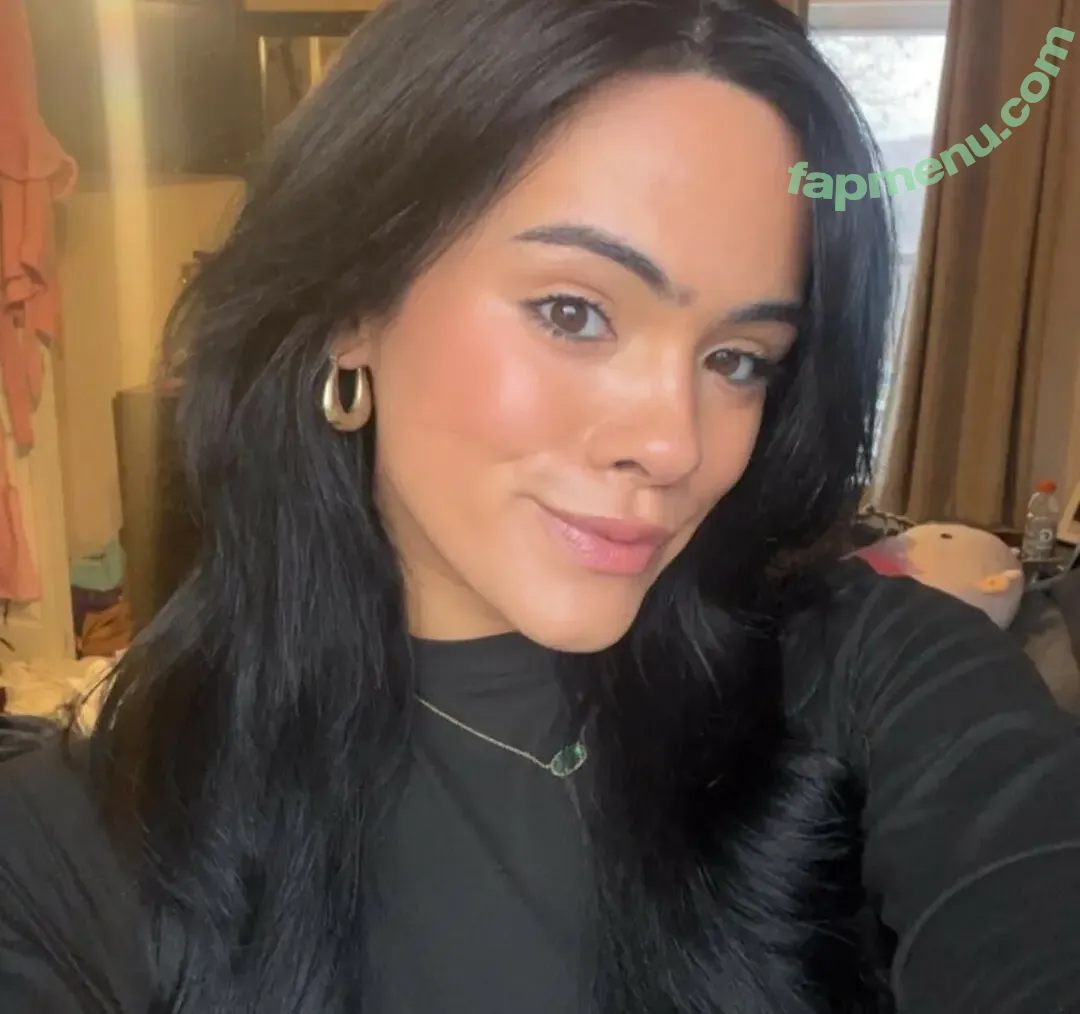 Goddess Scarlett nude photo #0014 (goddess.scarlett22 / scarlett_roseexo)