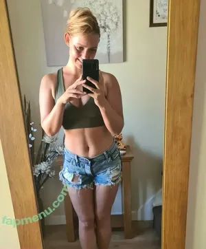 Goddess Sophie / sophie.skipper nude photo #0029