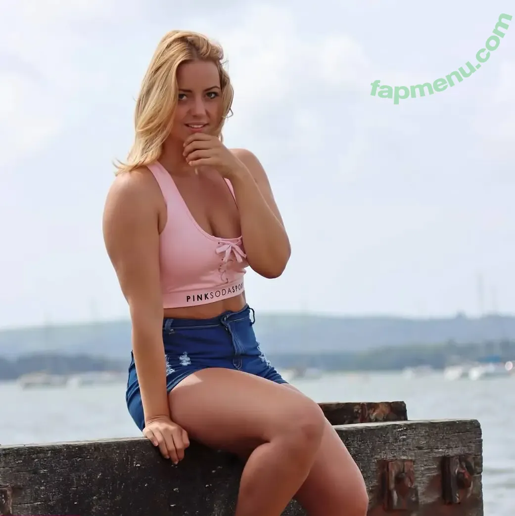 Goddess Sophie nude photo #0024 (sophie.skipper)