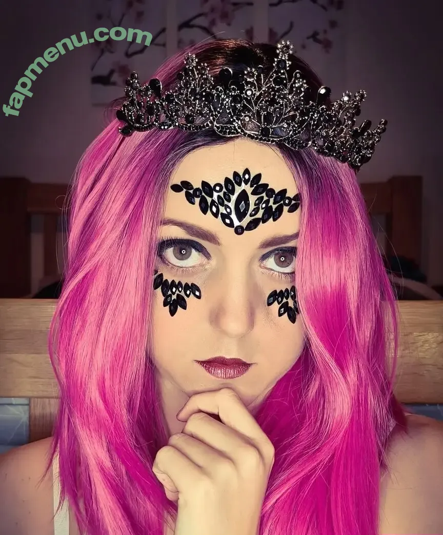 Goddess Sophie nude photo #0030 (sophie.skipper)