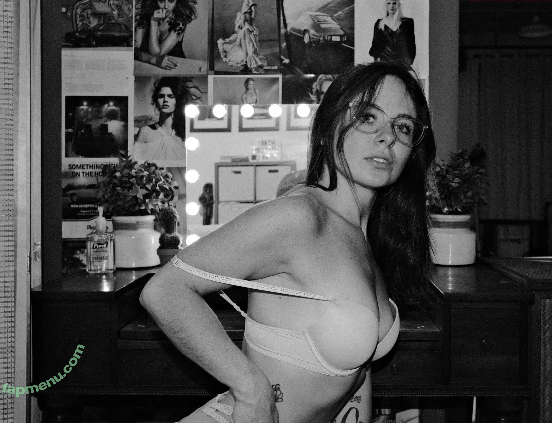 Goddess Tiffani nude photo #0004 (QueentiffaniP / tiffanigoddess / tpxoxox)