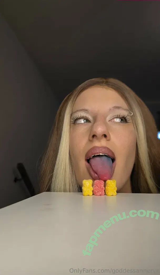 goddessannerys nude photo #0017 (therealrellaaa)