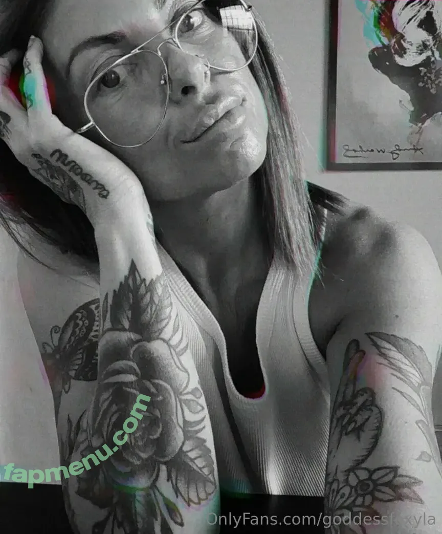 goddessfoxyla nude photo #0003 (goddessfoxyla)