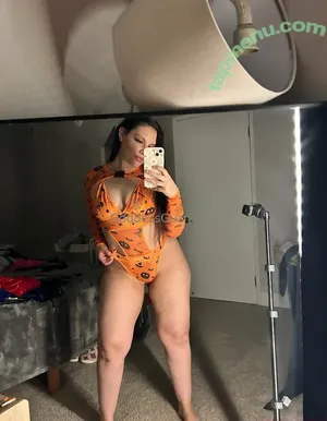 Goddessguzman / goddessgzmnn nude photo #0007
