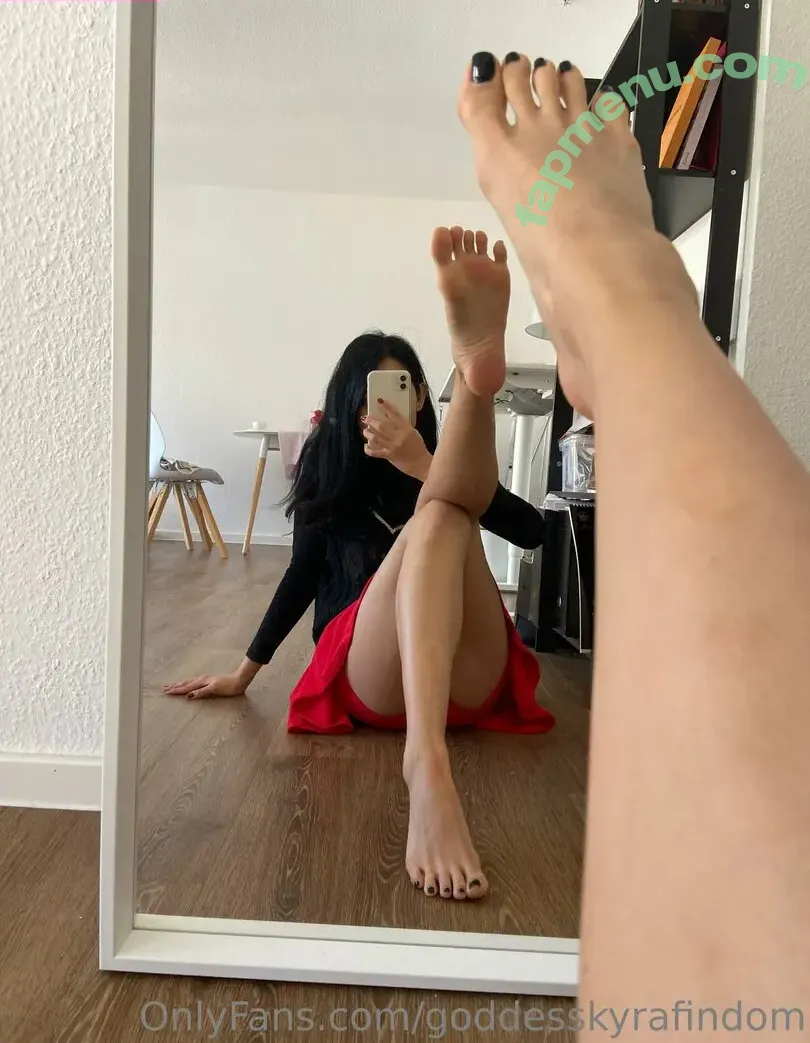 goddesskyrafindom nude photo #0008 (goddesskiamoore)