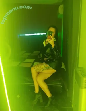 goddessmazi / mazi_mess nude photo #0009
