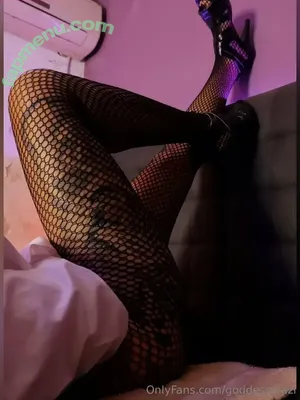 goddessmazi / mazi_mess nude photo #0032