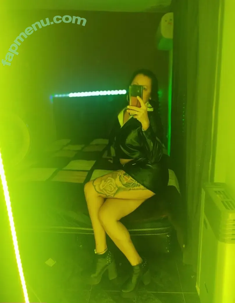 goddessmazi nude photo #0009 (mazi_mess)