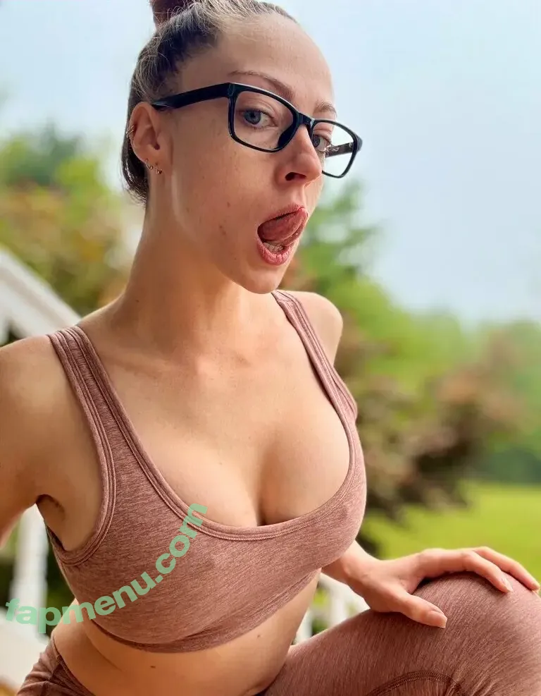 goddessnikkikit nude photo #0305 (femdomnikkikit)