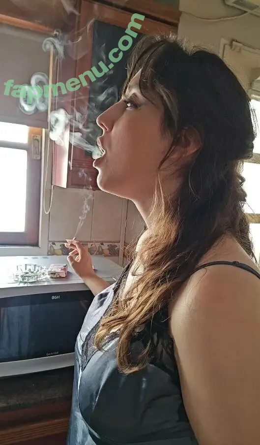 goddessofsmoke_vip nude photo #0015 (goddess__of__smoke)