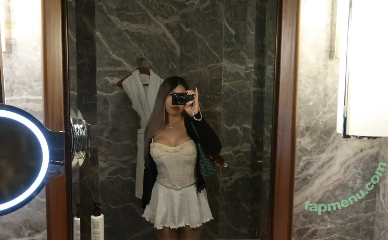 goddesstinaca nude photo #0011 (ReignTina)