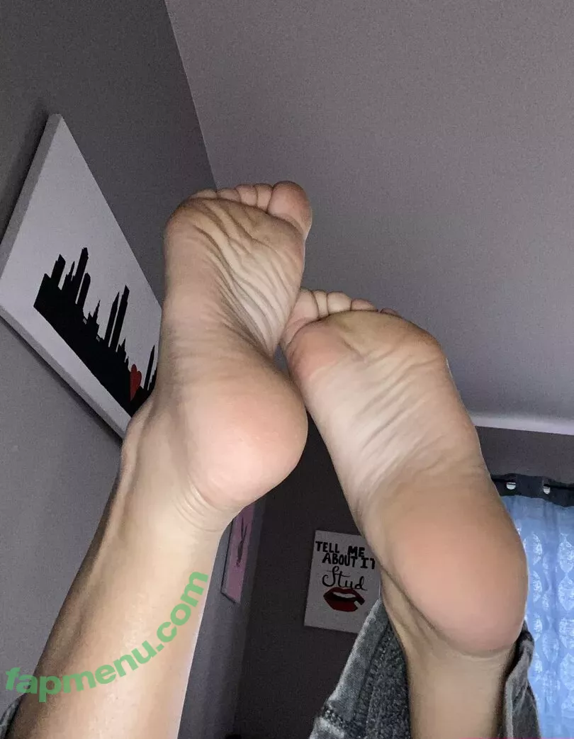 goddessvalentinaaa nude photo #0007 (Cariiinaaa / ItalianLatina)
